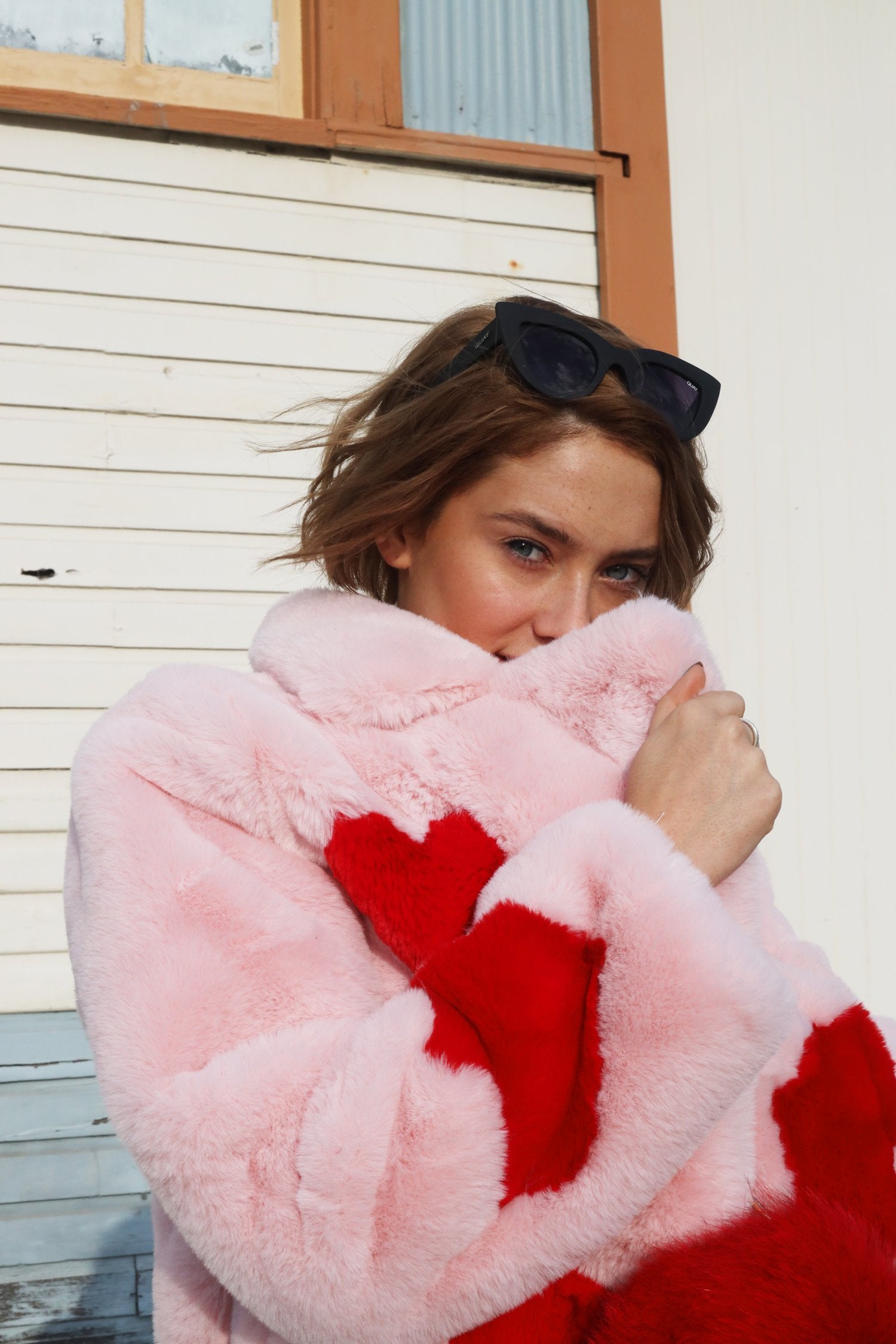 Queen Of Hearts Faux Coat - Mode & Affaire