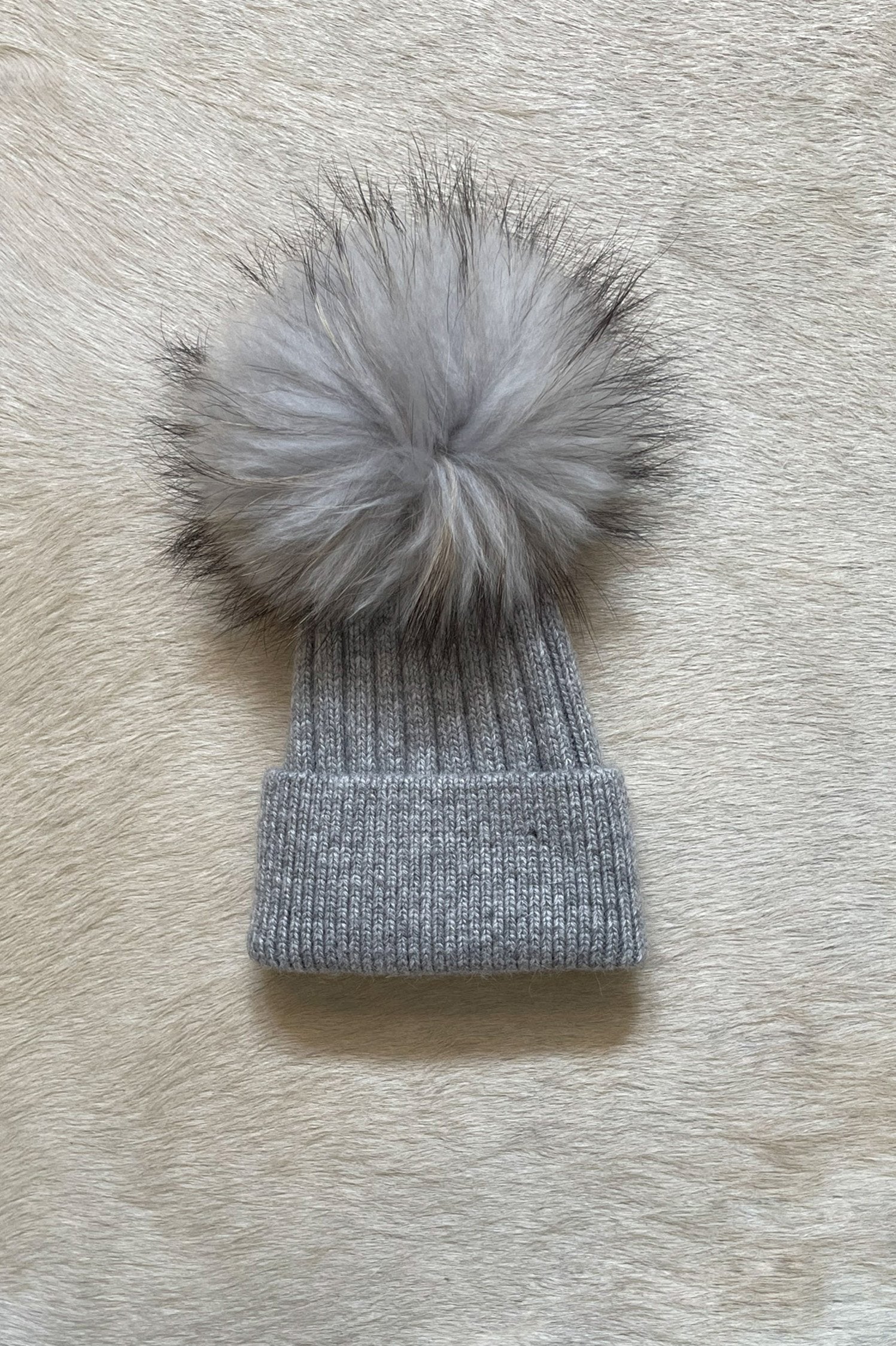 Baby Angora Beanie Silver Fox - Mode & Affaire