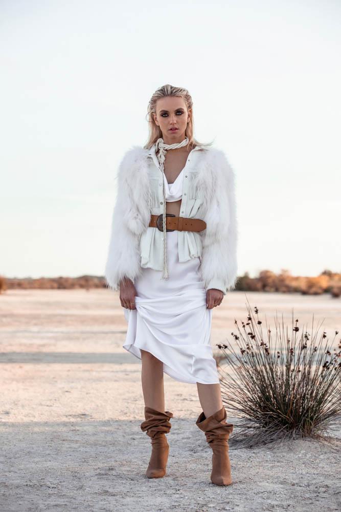 Elodie Cropped Fur Jacket in Snow - Mode & Affaire