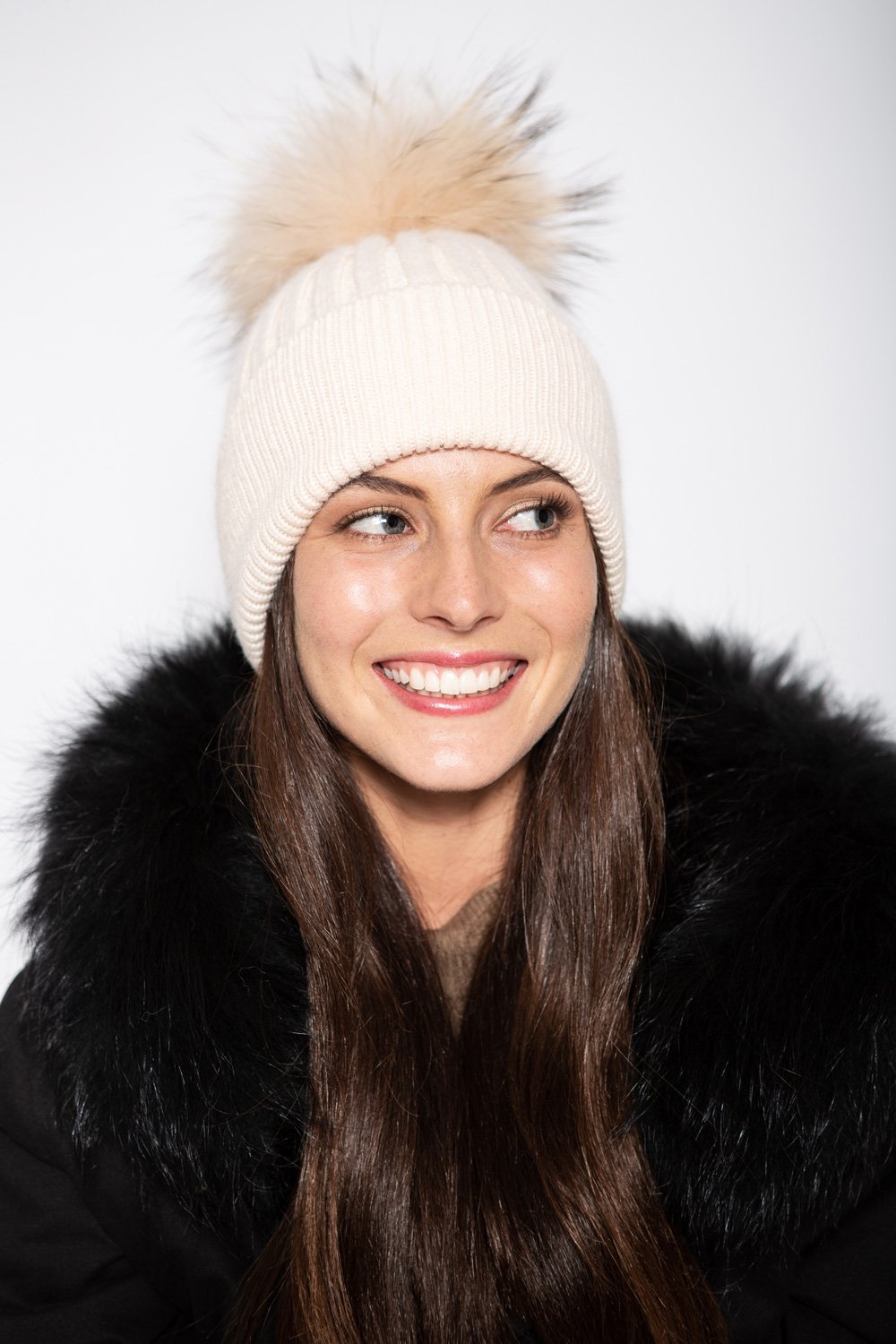 Angora Beanie Au Naturel - Mode & Affaire
