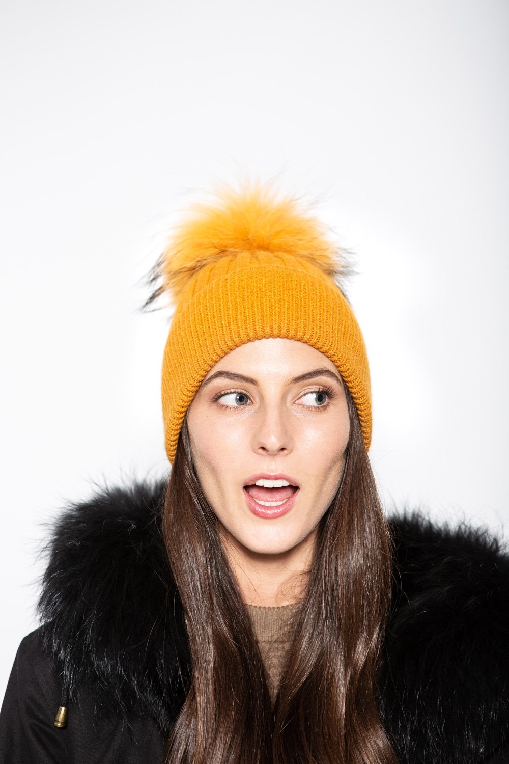 Fur Beanie in Chartreuse - Mode & Affaire