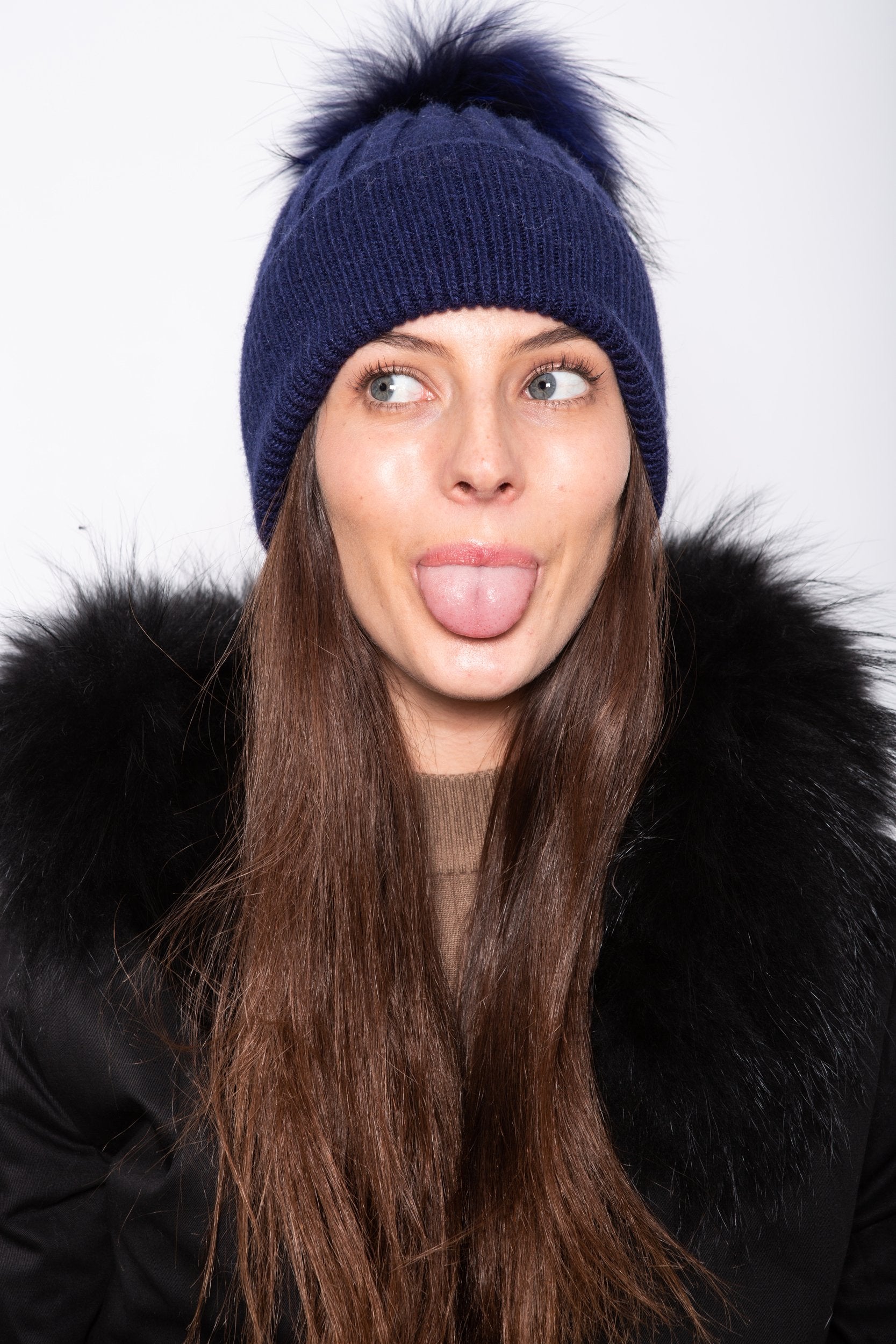 Angora Beanie Midnight - Mode & Affaire