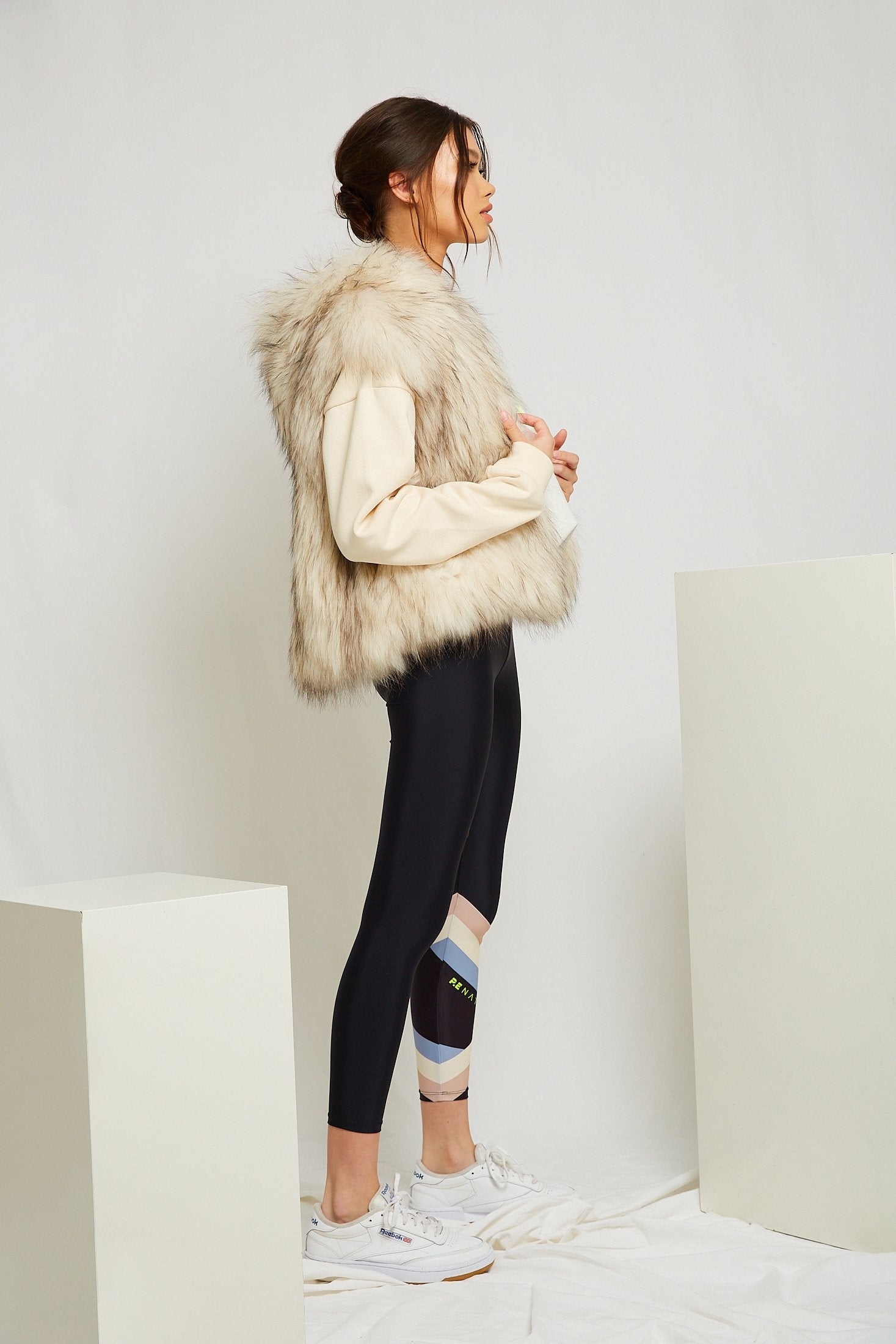 Alba Hooded Fur Vest in Snow with Flecks - Mode & Affaire