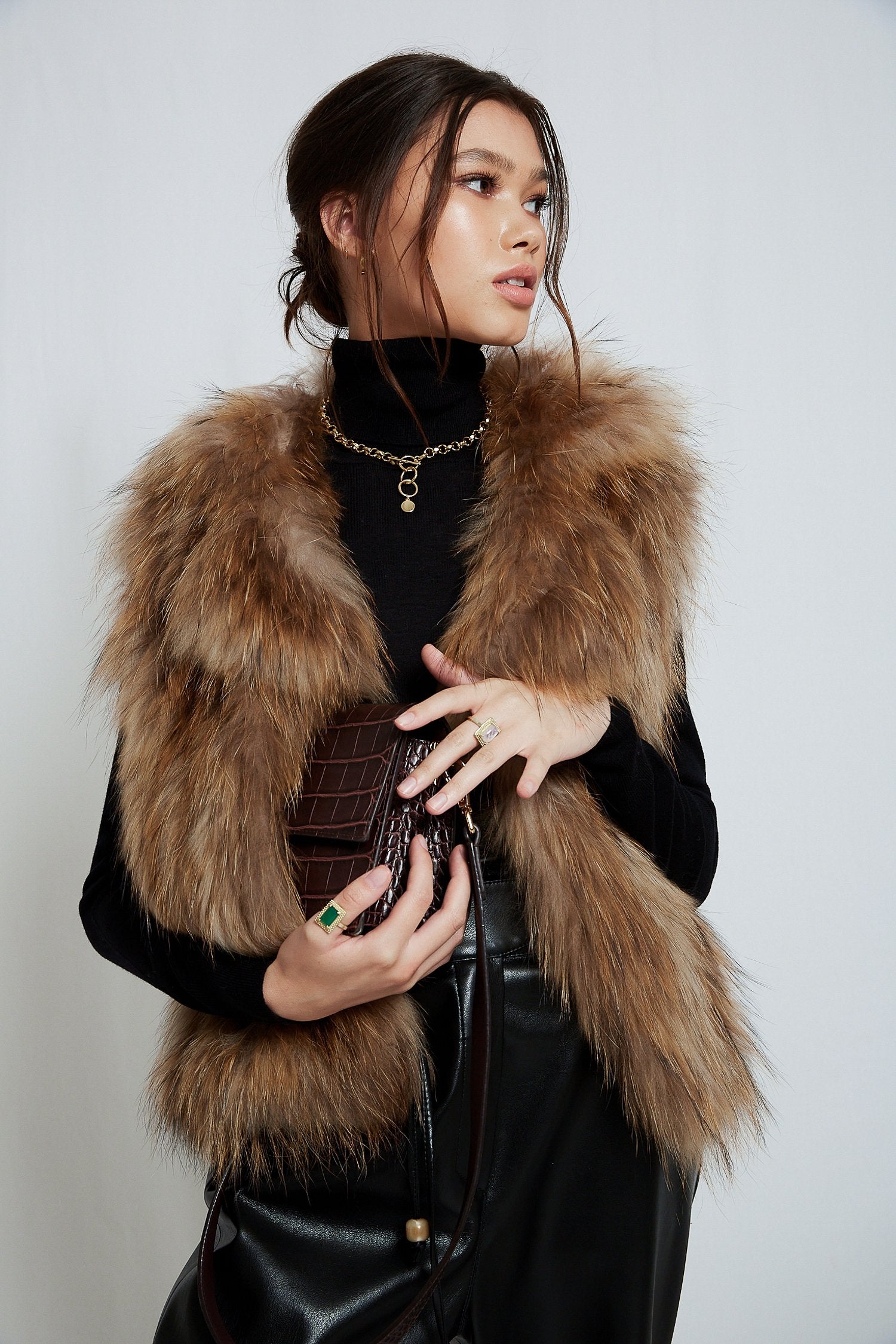Sylvie Cropped Fur Vest in Natural - Mode & Affaire