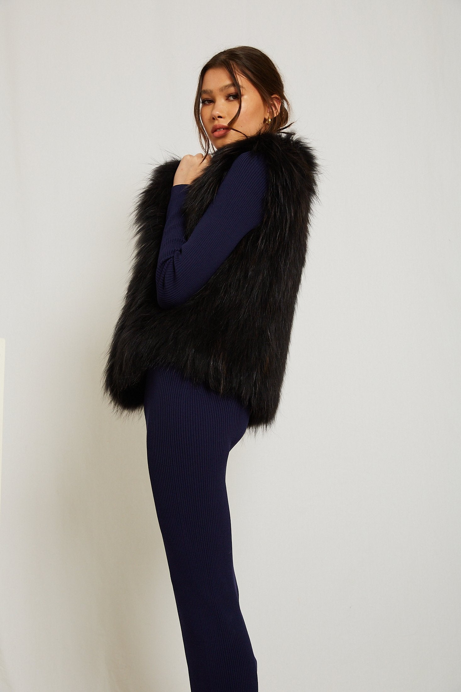 Sylvie Cropped Fur Vest in Onyx - Mode & Affaire