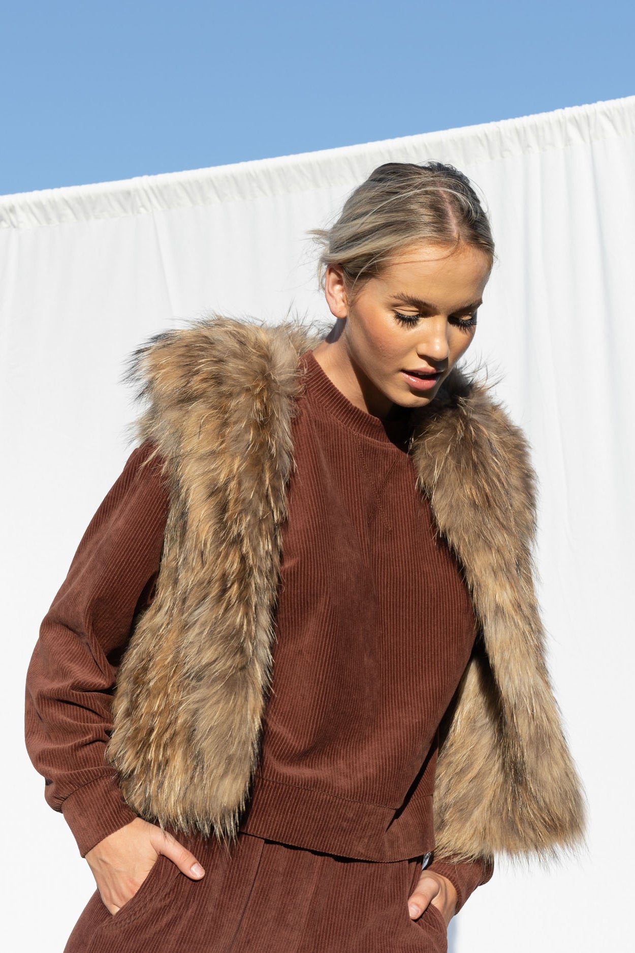 Alba Hooded Vest in Natural - Mode & Affaire