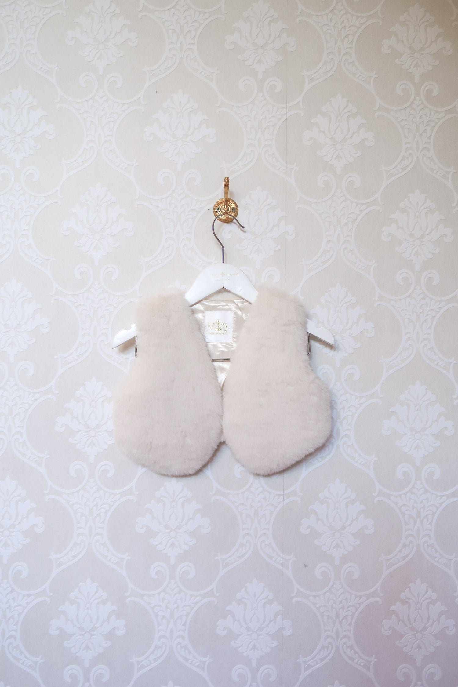 Kids Faux Fur Vest in Snow - Mode & Affaire