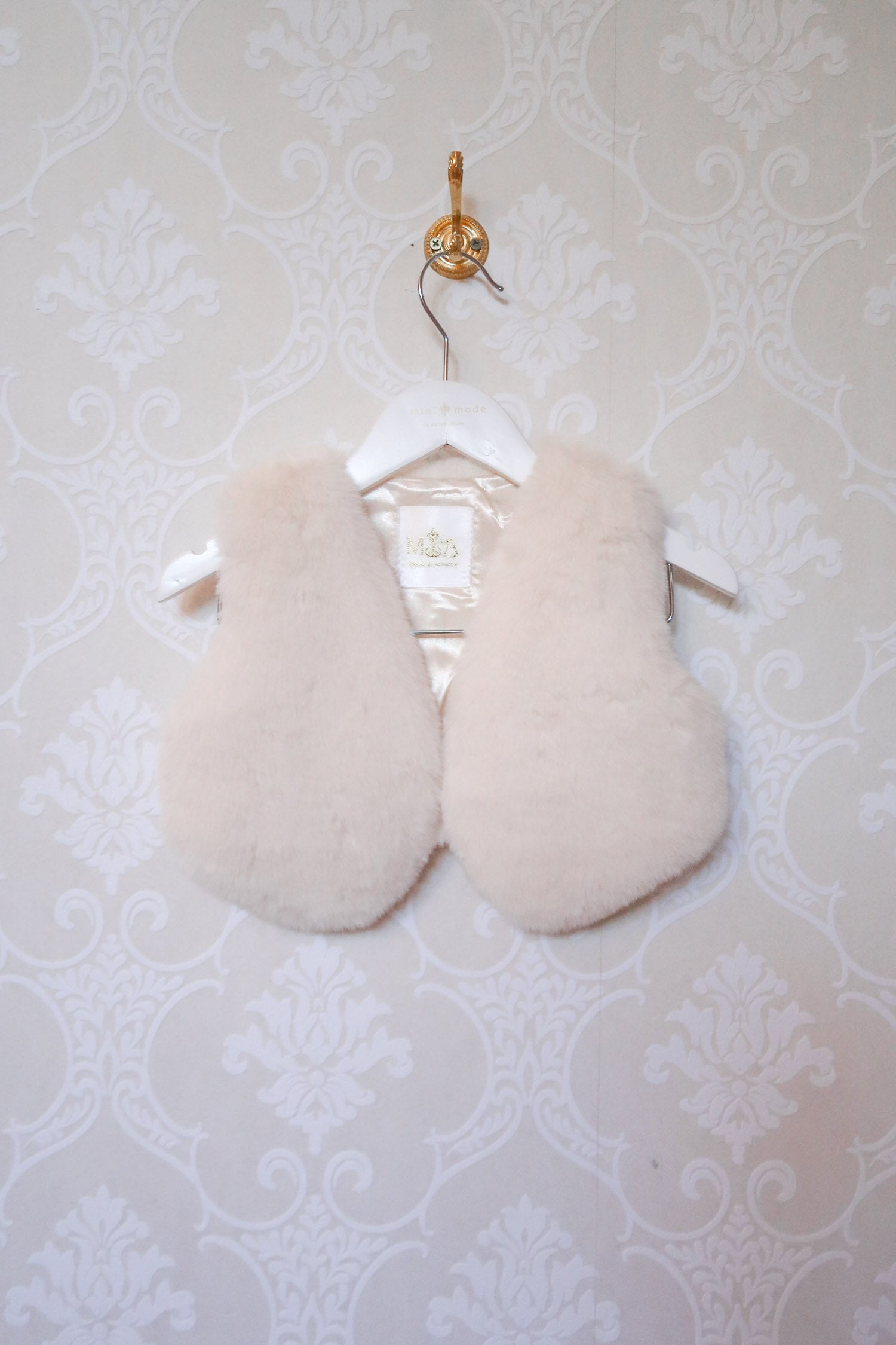 Kids Faux Fur Vest in Snow - Mode & Affaire