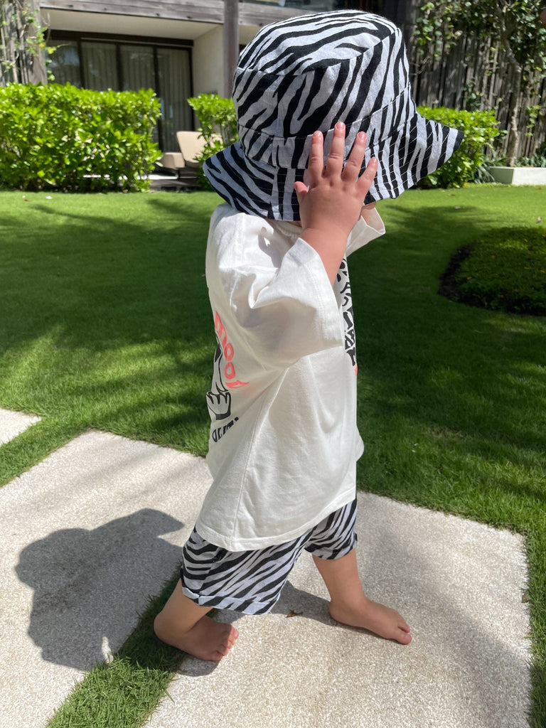 Zebra Linen Bucket Hat - Mode & Affaire