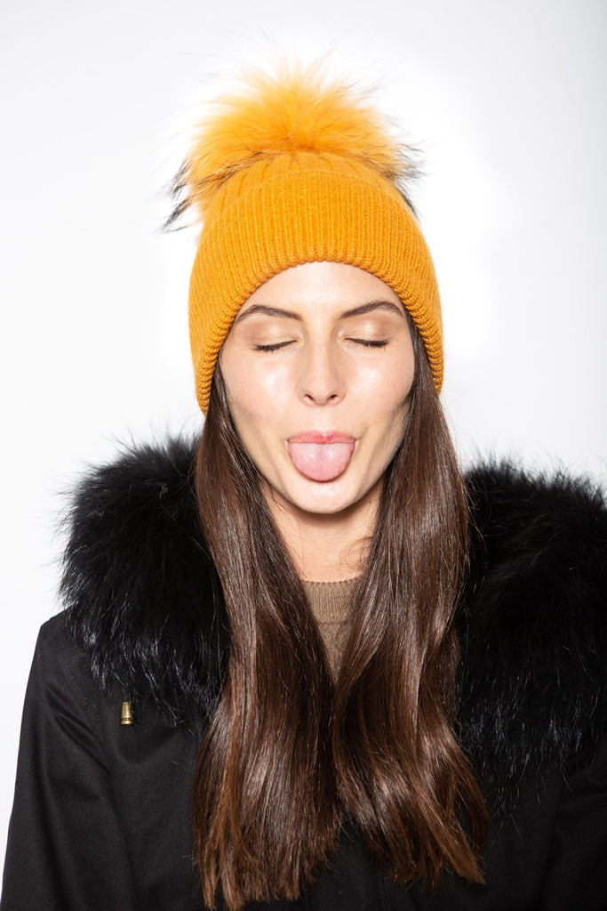 Fur Beanie in Chartreuse - Mode & Affaire