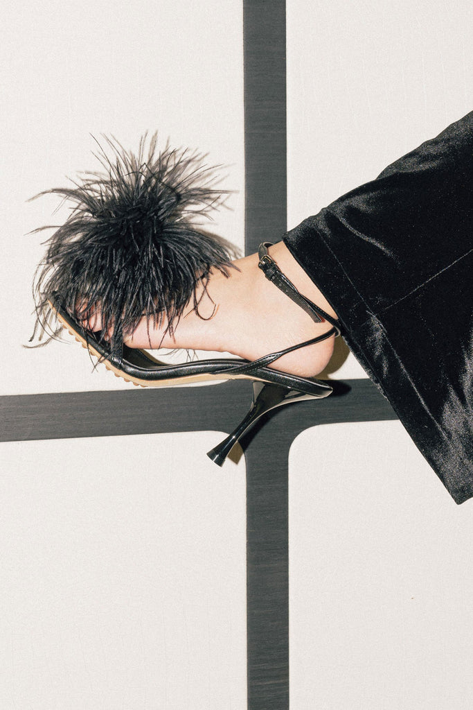 Ostrich Feather Heels in Onyx - Mode & Affaire